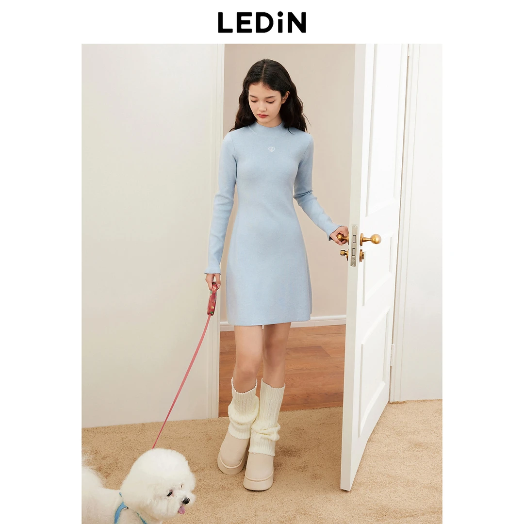 乐町半高领针织连衣裙24冬季新款木耳边袖口舒适基础打底裙