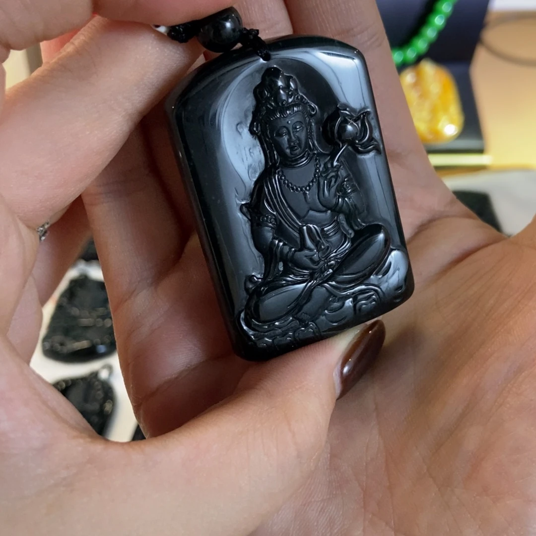 威***翡翠未镶嵌颈饰翡翠