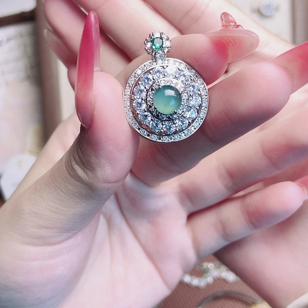 翡翠未镶嵌颈饰18