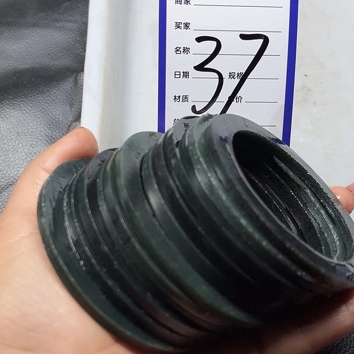 和田玉边角料未镶嵌萌***