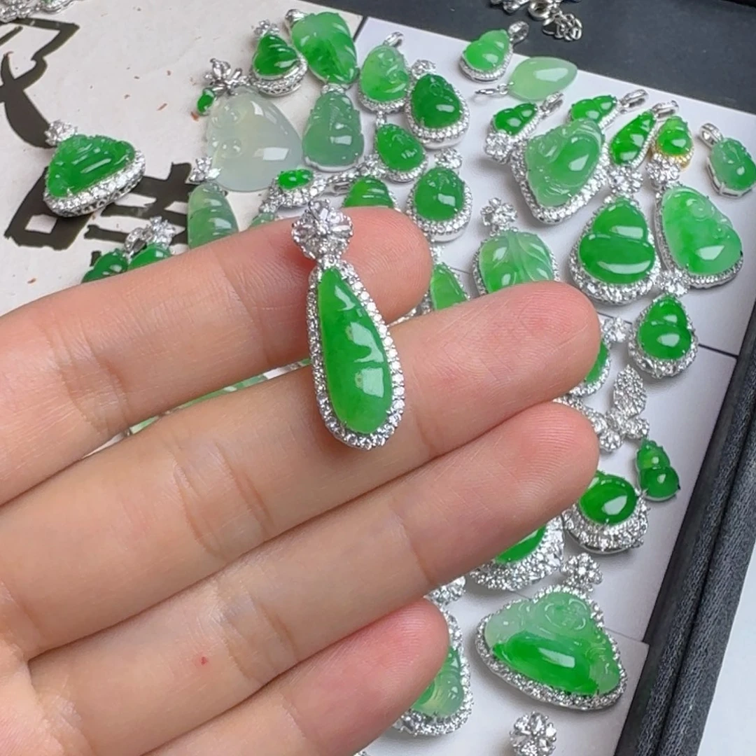 吊坠(不含链)18K金镶嵌翡翠福豆