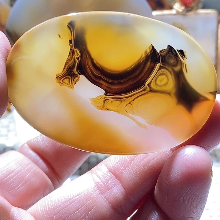 敬***阁玛瑙/玉髓未镶嵌颈饰