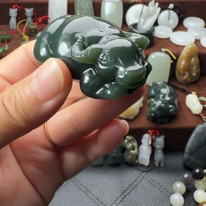 和田玉未镶嵌项链