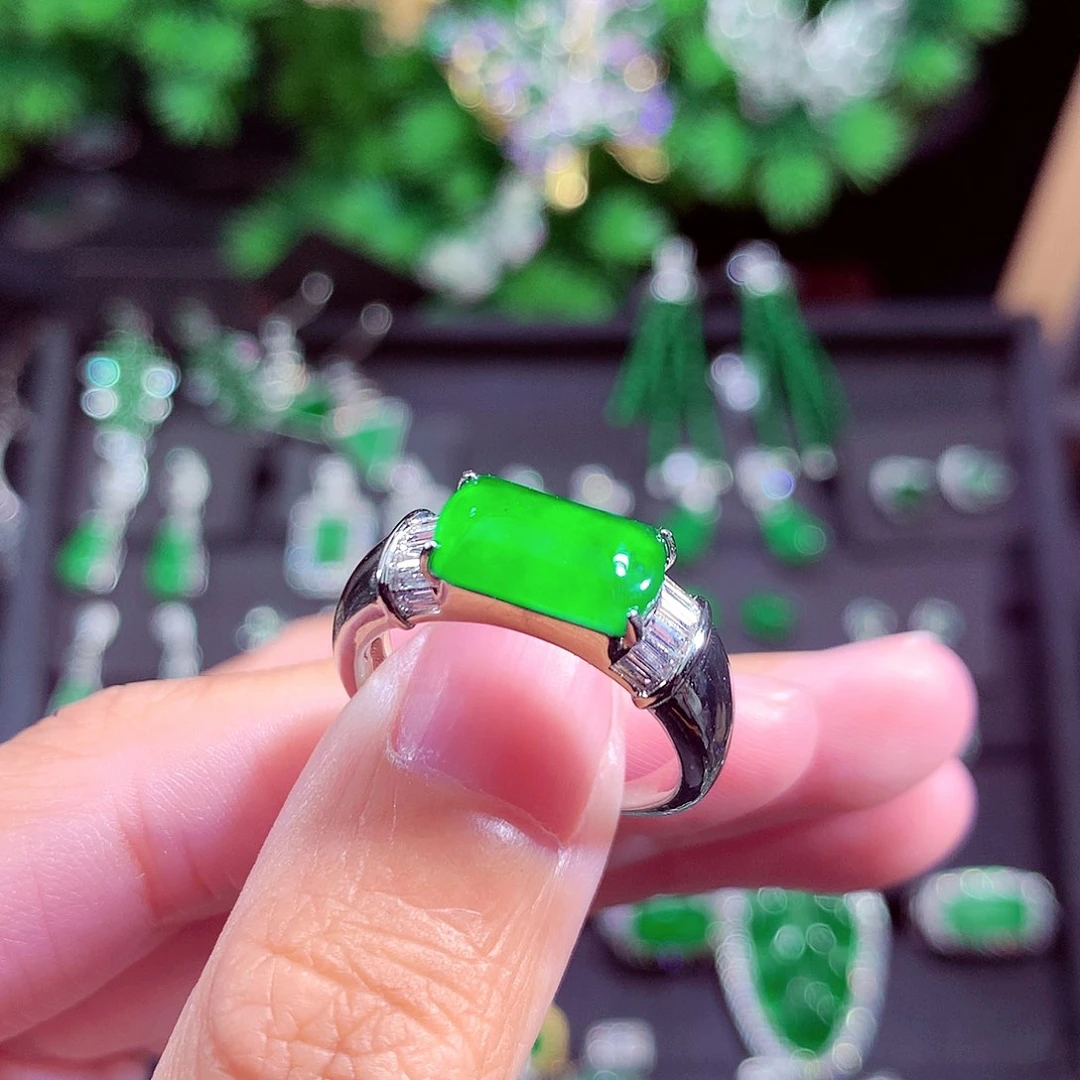 颈饰未镶嵌翡翠天然