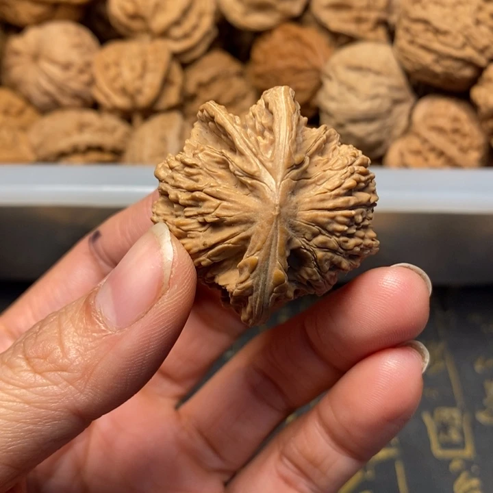 豌***豆文玩核桃吊坠文玩核桃异形单只