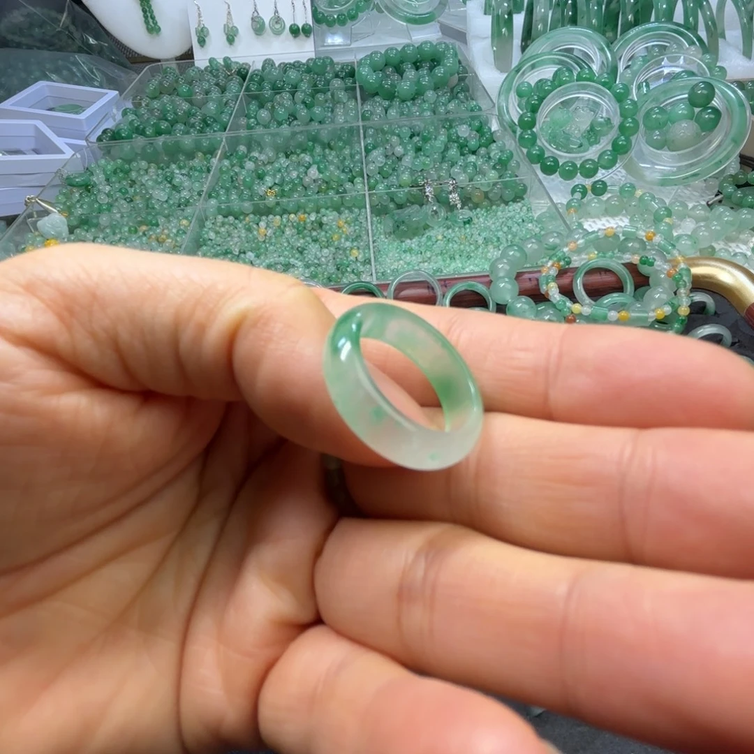 石英质玉（非洲翠）未镶嵌戒指  珠子  手镯飘花戒指