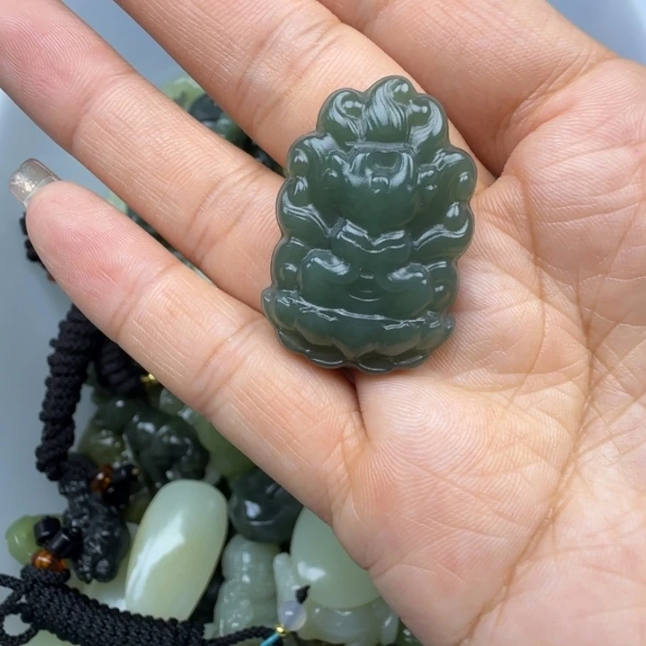 和田玉未镶嵌珠宝奇石