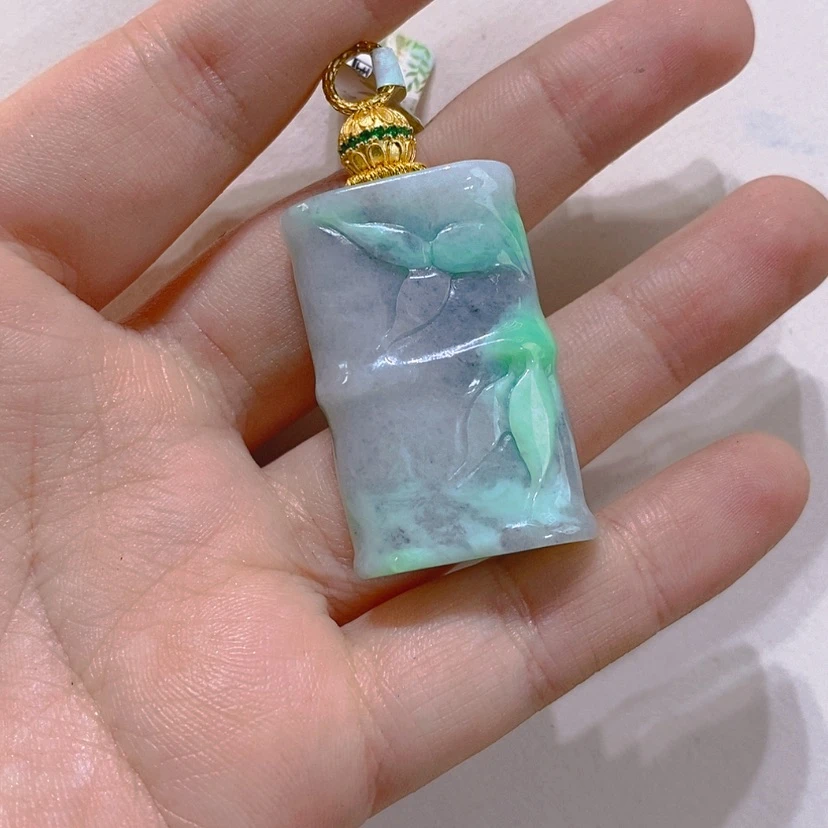 【闪购商品】翡翠未镶嵌颈饰吊坠