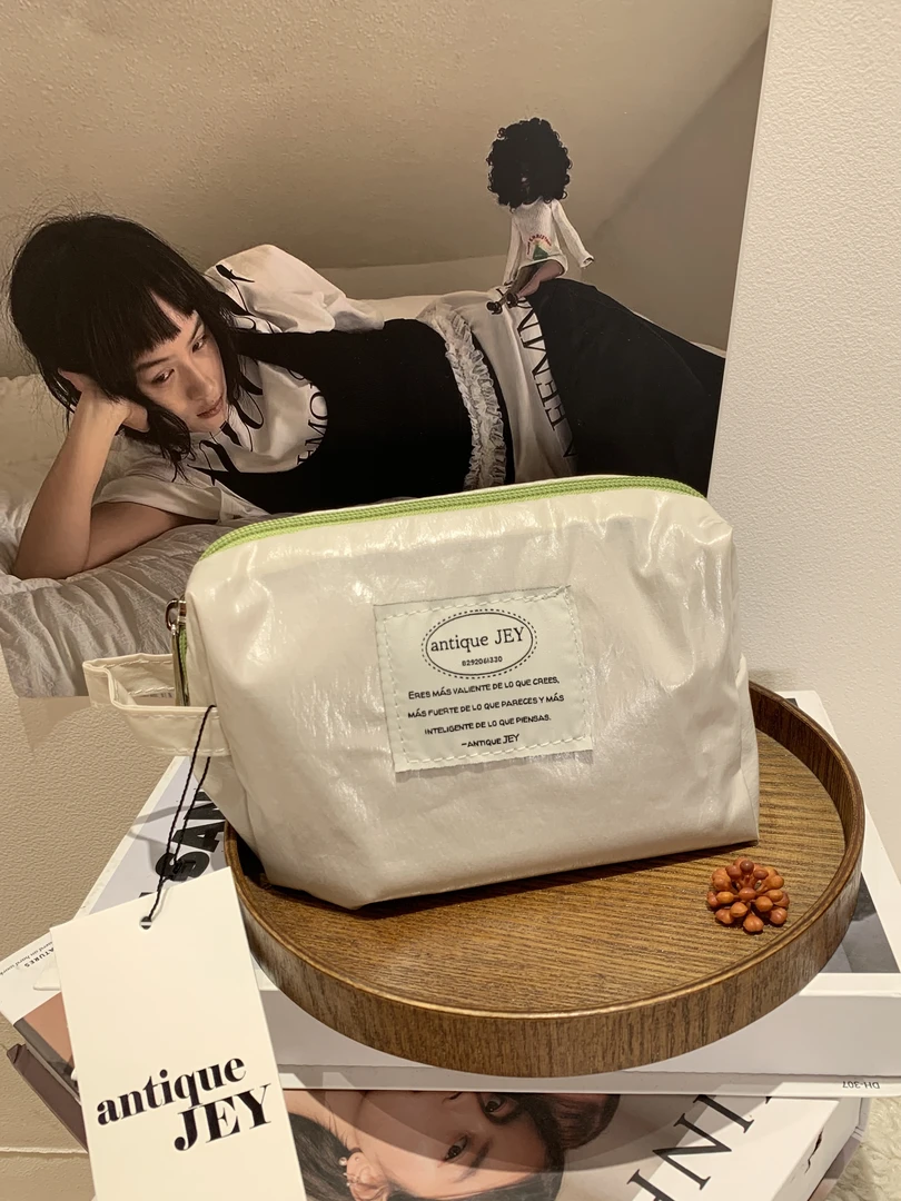 东大门an大容量化妆包/NO退换