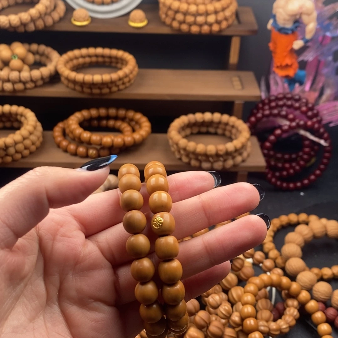 咣***猴头核桃吊坠瑕疵光珠➕走色泛油老型