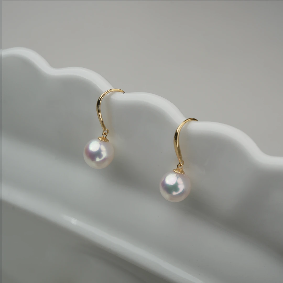 唯璨18k金海水akoya天女级极强镜面光经典百搭时尚耳钩A12