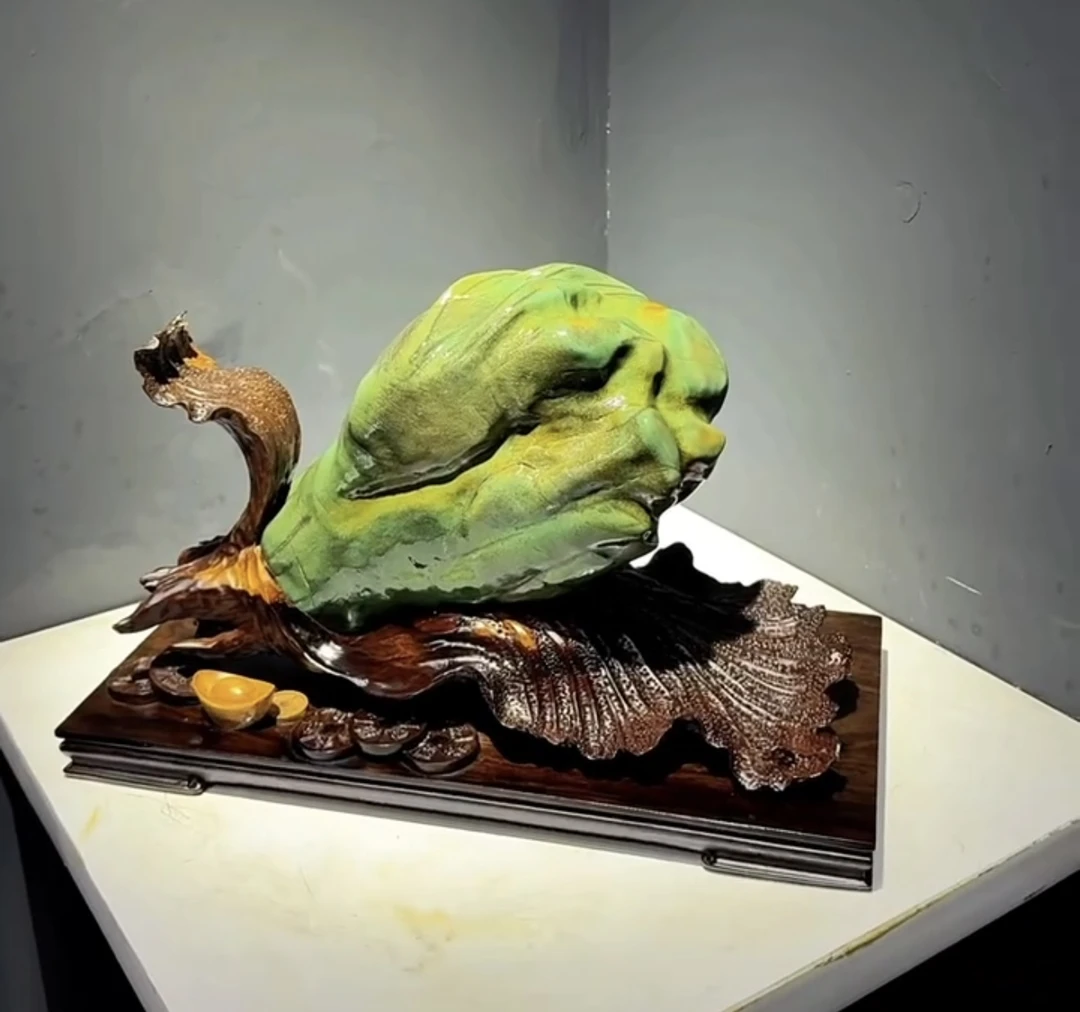 典藏级水冲彩陶石《翠玉白菜》博物馆级别