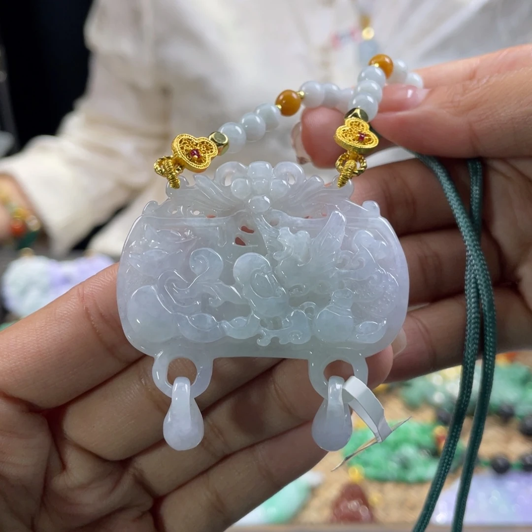 翡翠颈饰未镶嵌代编织