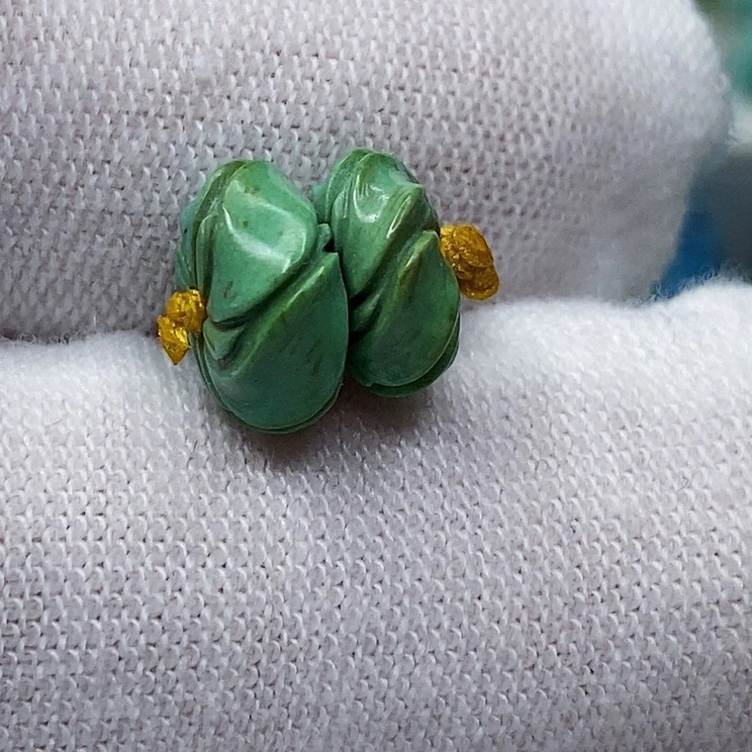 绿松石未镶嵌天然原矿 带武汉地大证书