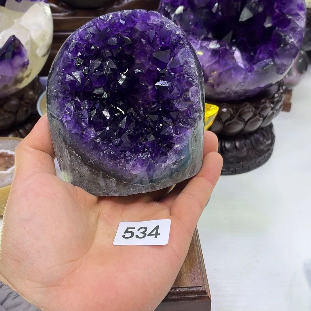 未镶嵌水晶大型摆件（非配饰）