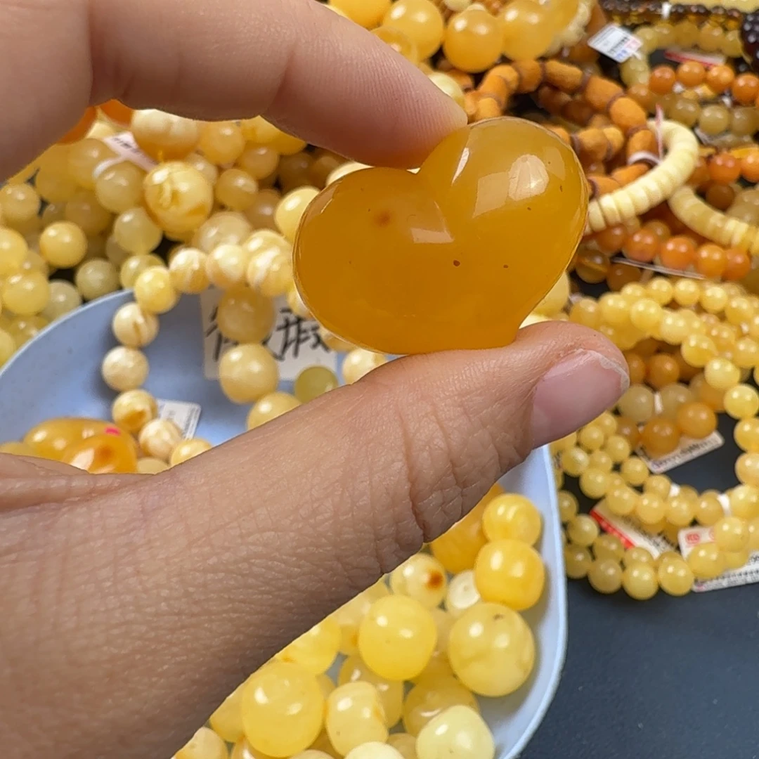 琥珀未镶嵌珠宝奇石