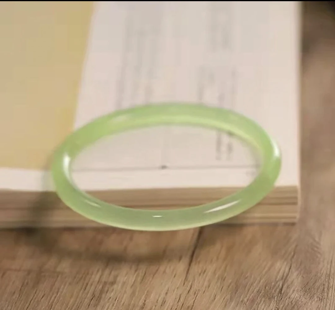 苹果绿6mm天然玛瑙手镯（圈口50-62）到手一条