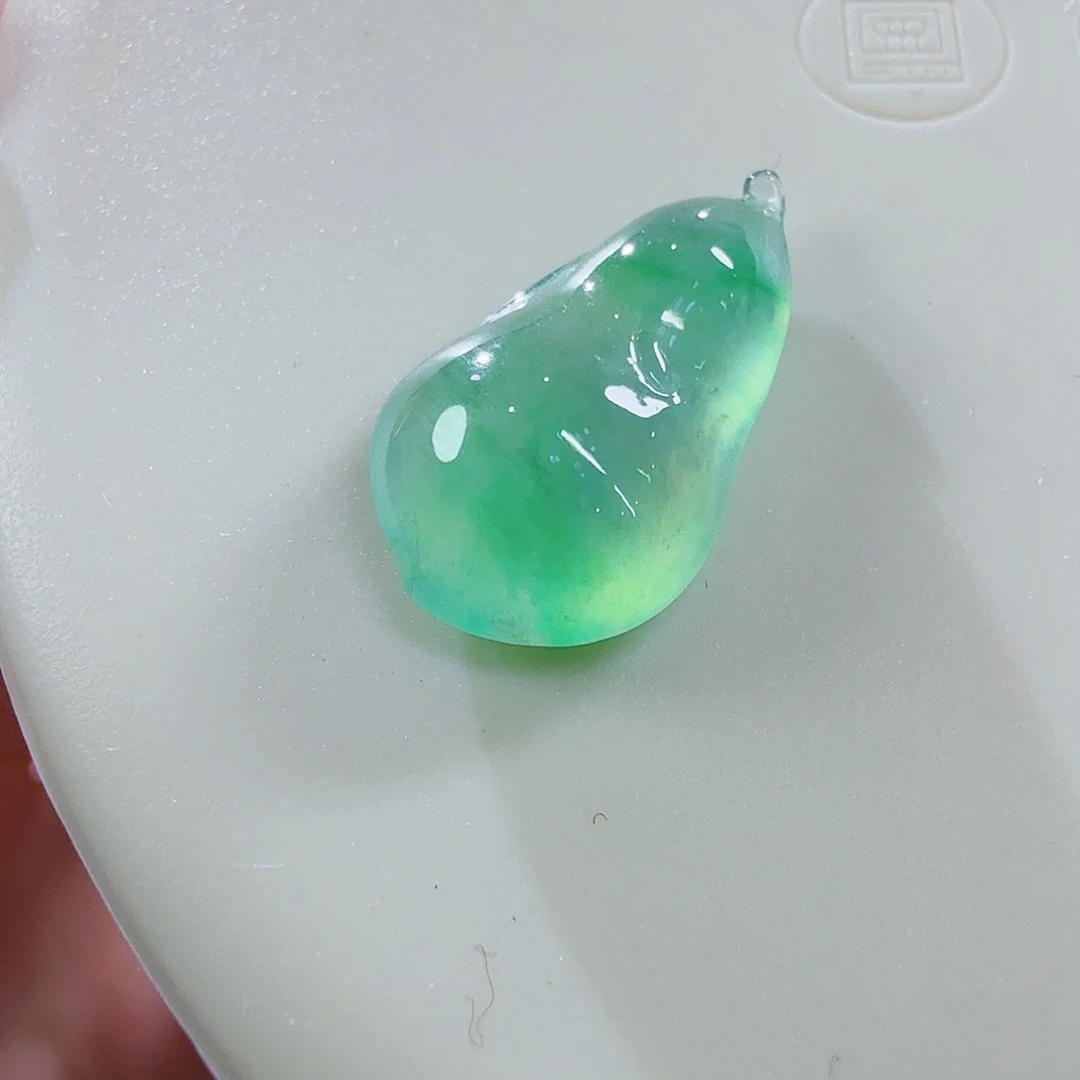 翡翠未镶嵌颈饰葫芦瓜