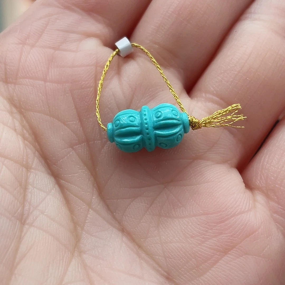 绿松石颈饰未镶嵌