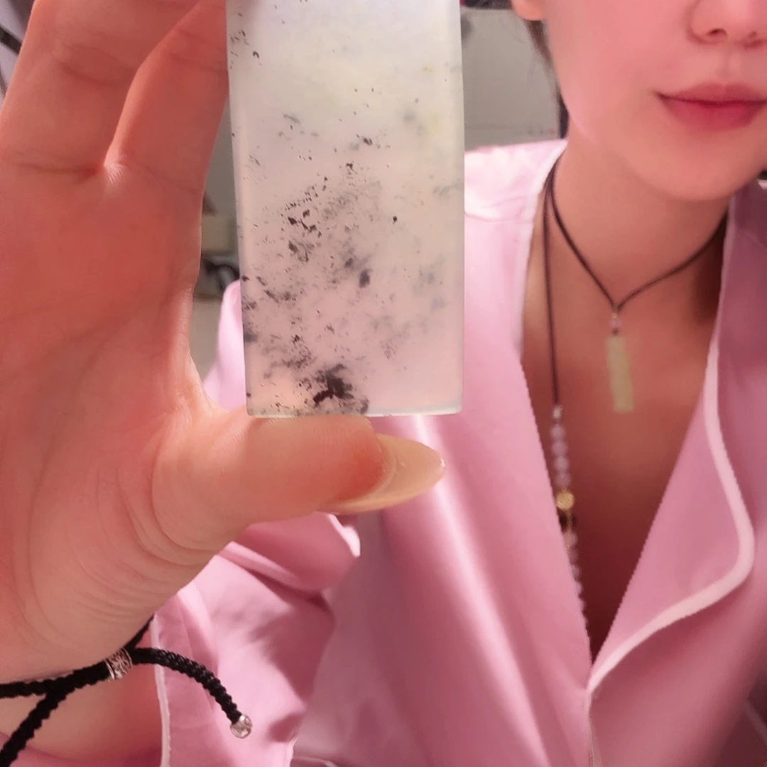 蛇纹石玉未镶嵌岫玉吊坠冰料带绳