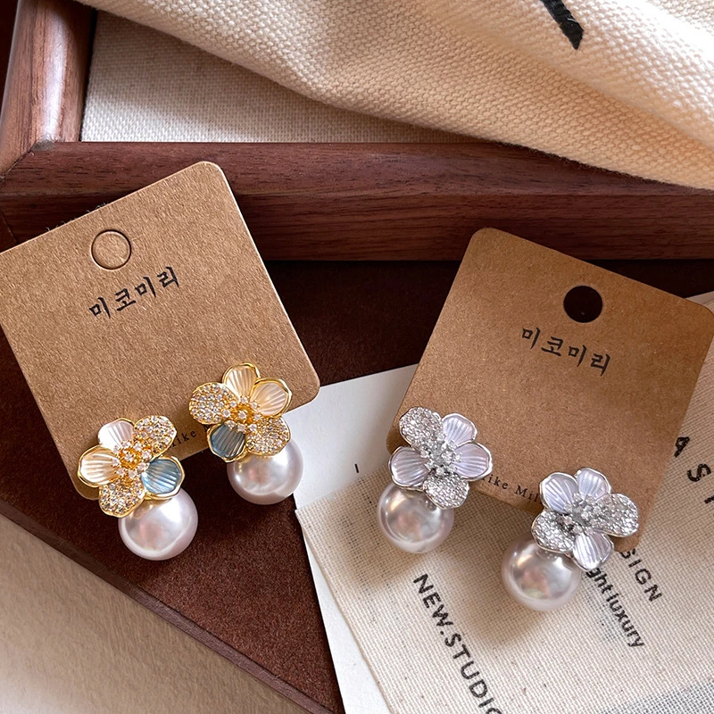 足银仿珍珠耳饰 925纯银针耳钉微镶锆石花朵珍珠耳环百搭轻奢气质