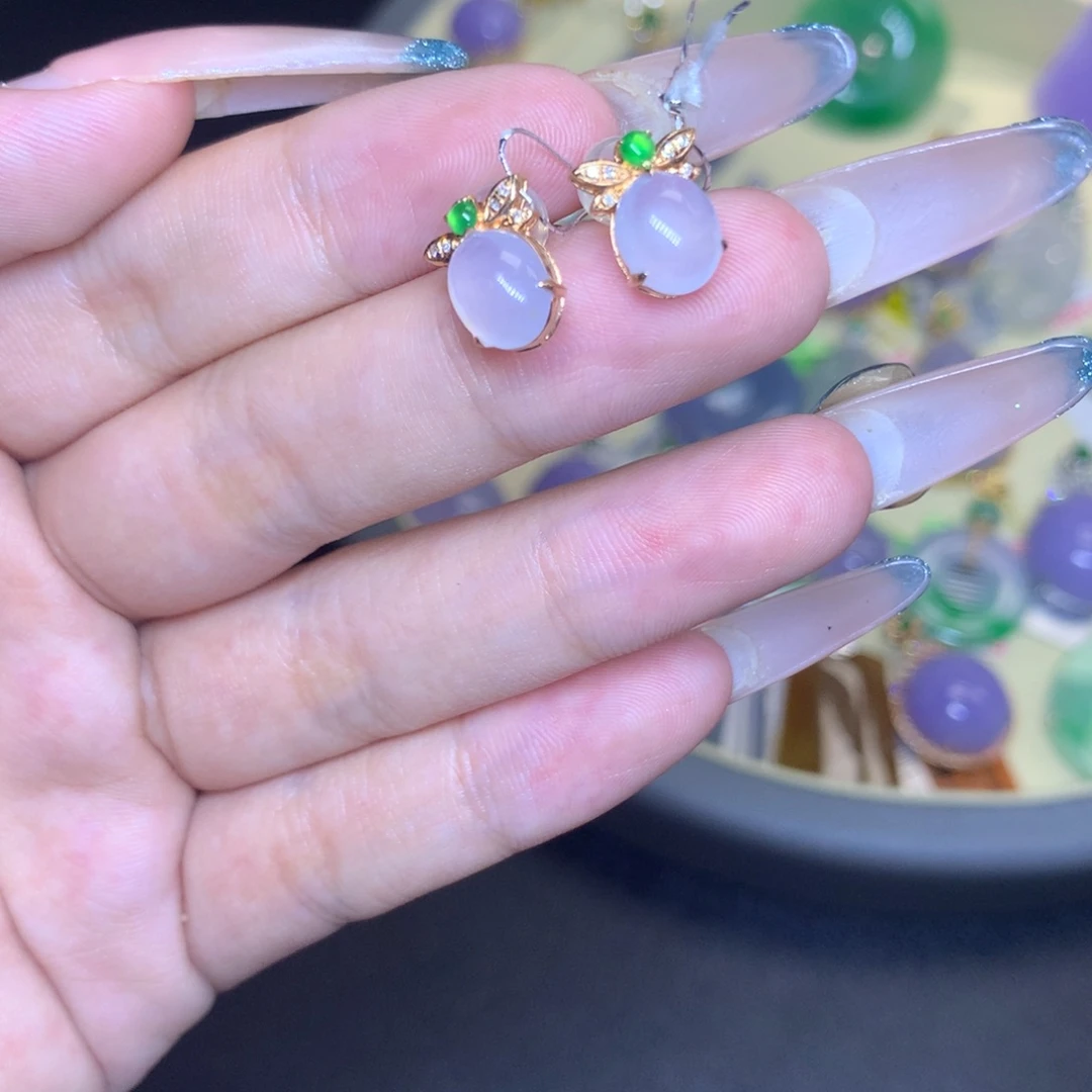 颈饰18K金镶嵌翡翠