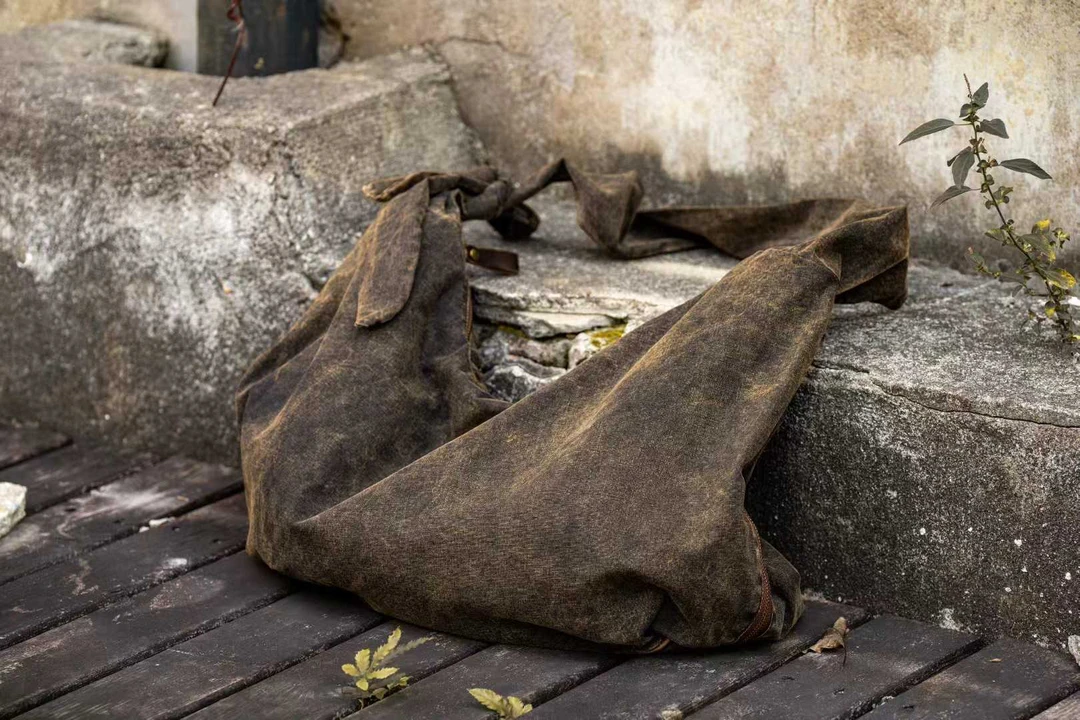 【大漂亮推荐】疯子张2025年新款单肩斜挎包#9980