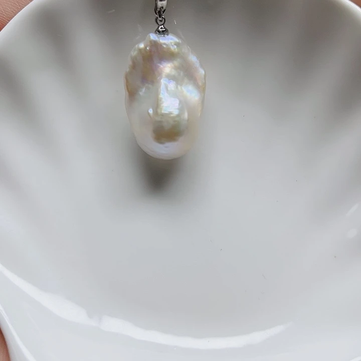 吊坠(赠链)钛钢淡水珍珠