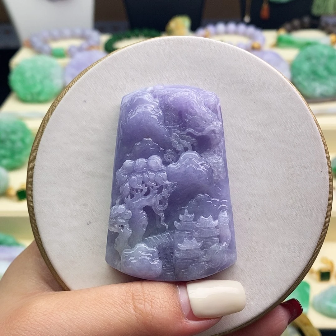 翡翠未镶嵌吊坠(赠链)