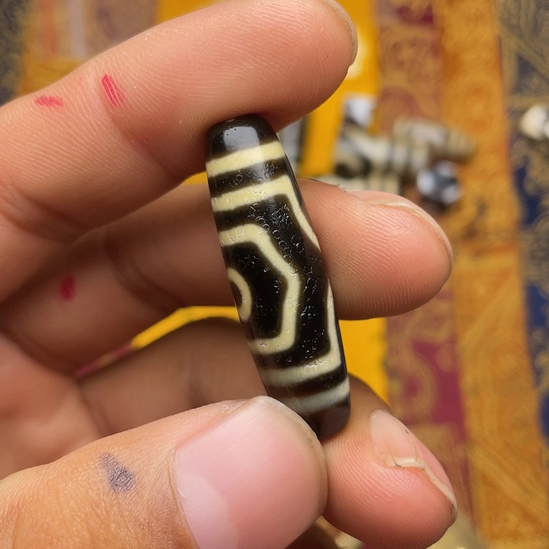 洛***，泥塑藏传佛教文化研究