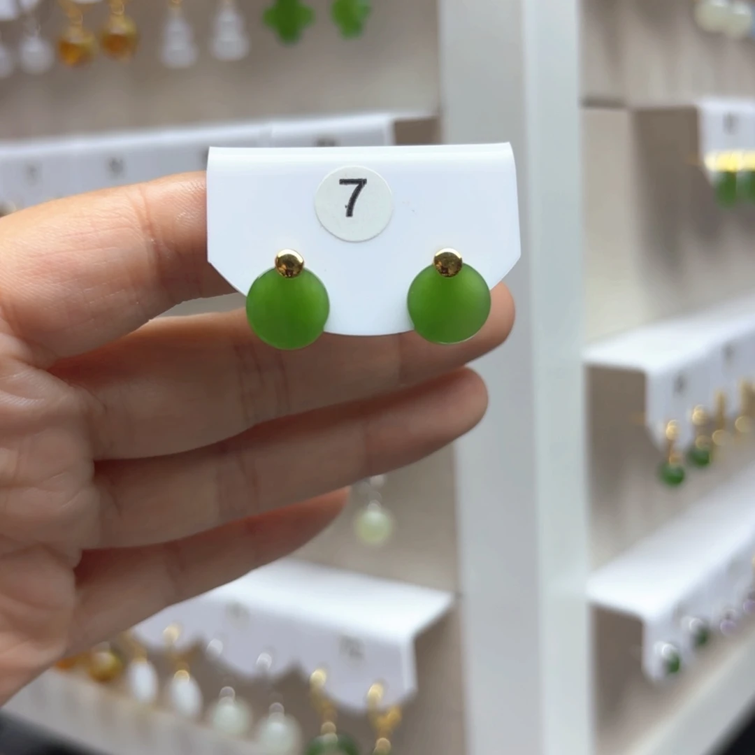 和田玉18K金镶嵌耳饰