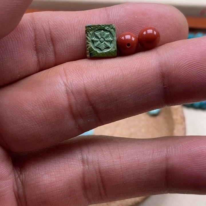 那***延南红玛瑙未镶嵌珠宝半成品