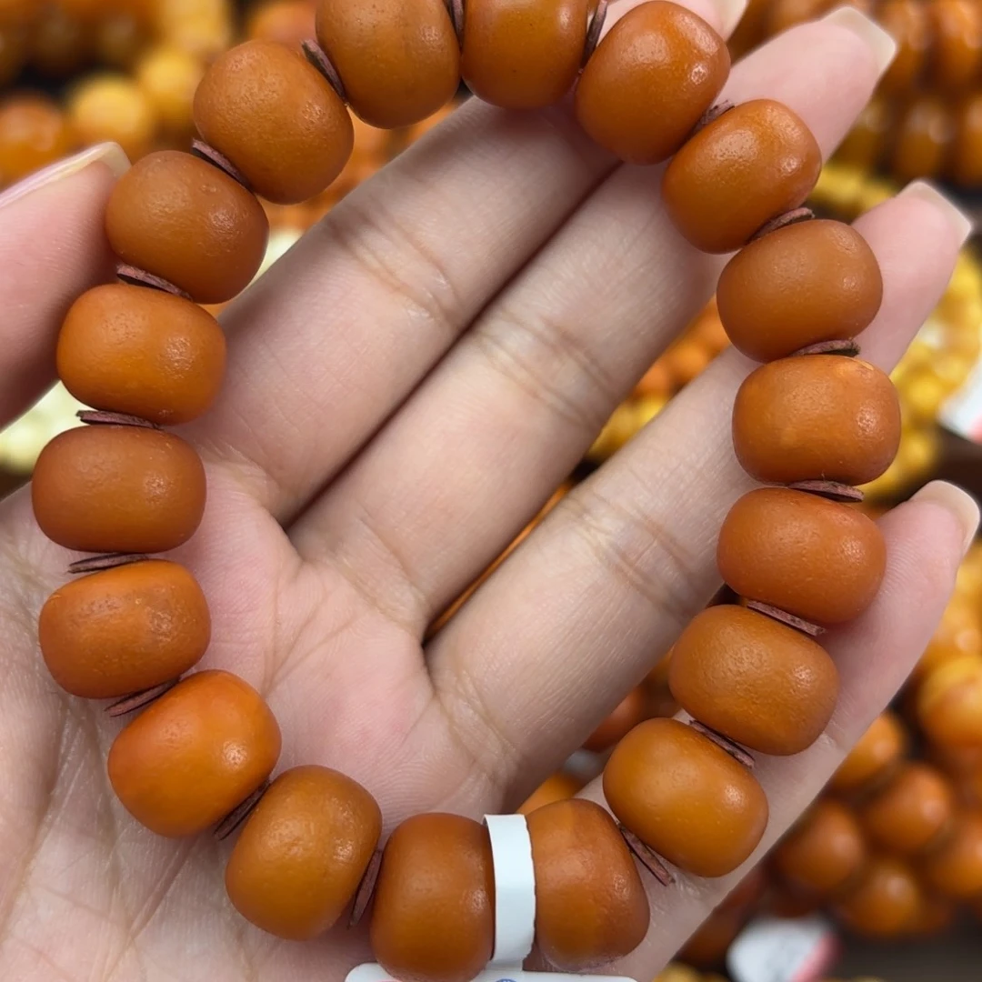 未镶嵌颈饰琥珀蜜蜡