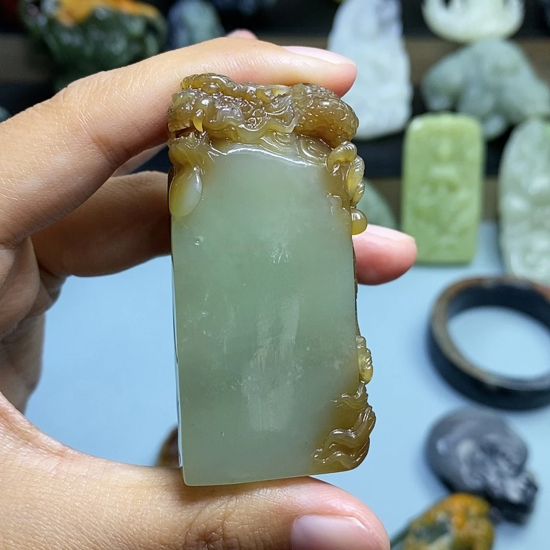 颈饰未镶嵌和田玉爱**影