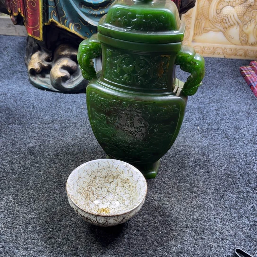 李***森瓷片精美手工制作瓷瓶