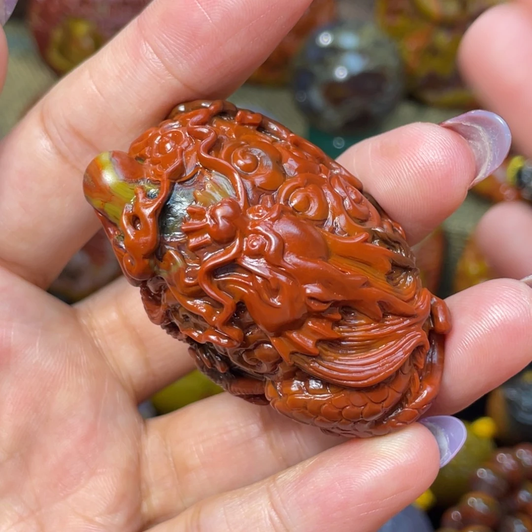 未镶嵌玛瑙/玉髓珠宝奇石鸽血红龙戏珠