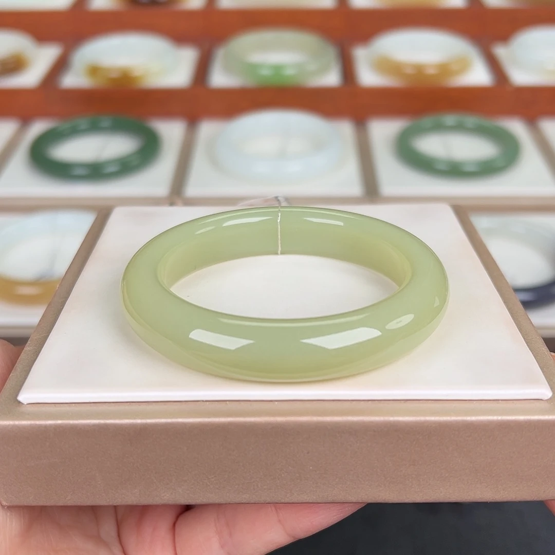 和田玉未镶嵌手镯青黄口