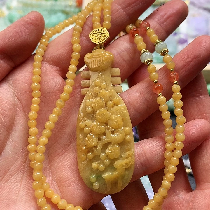 翡翠颈饰未镶嵌吊坠