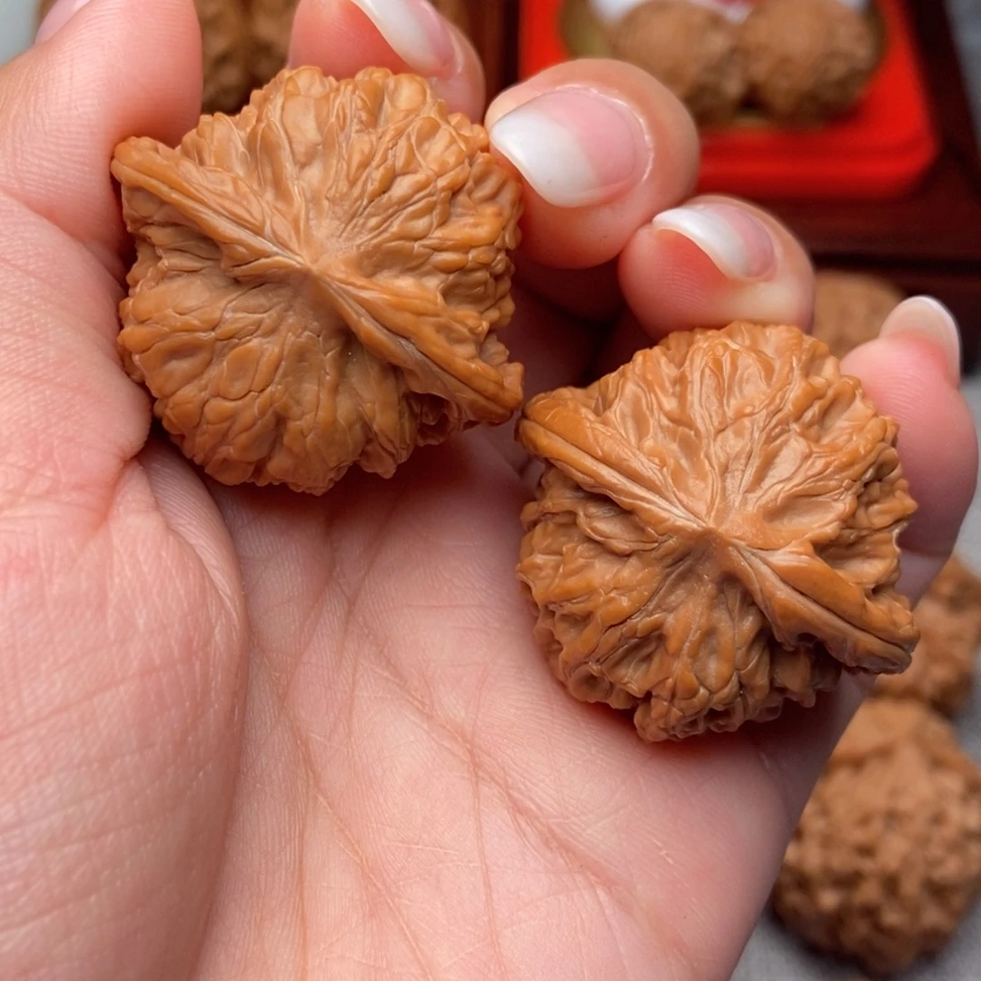 文玩核桃把件红皮山地石子磨36全品