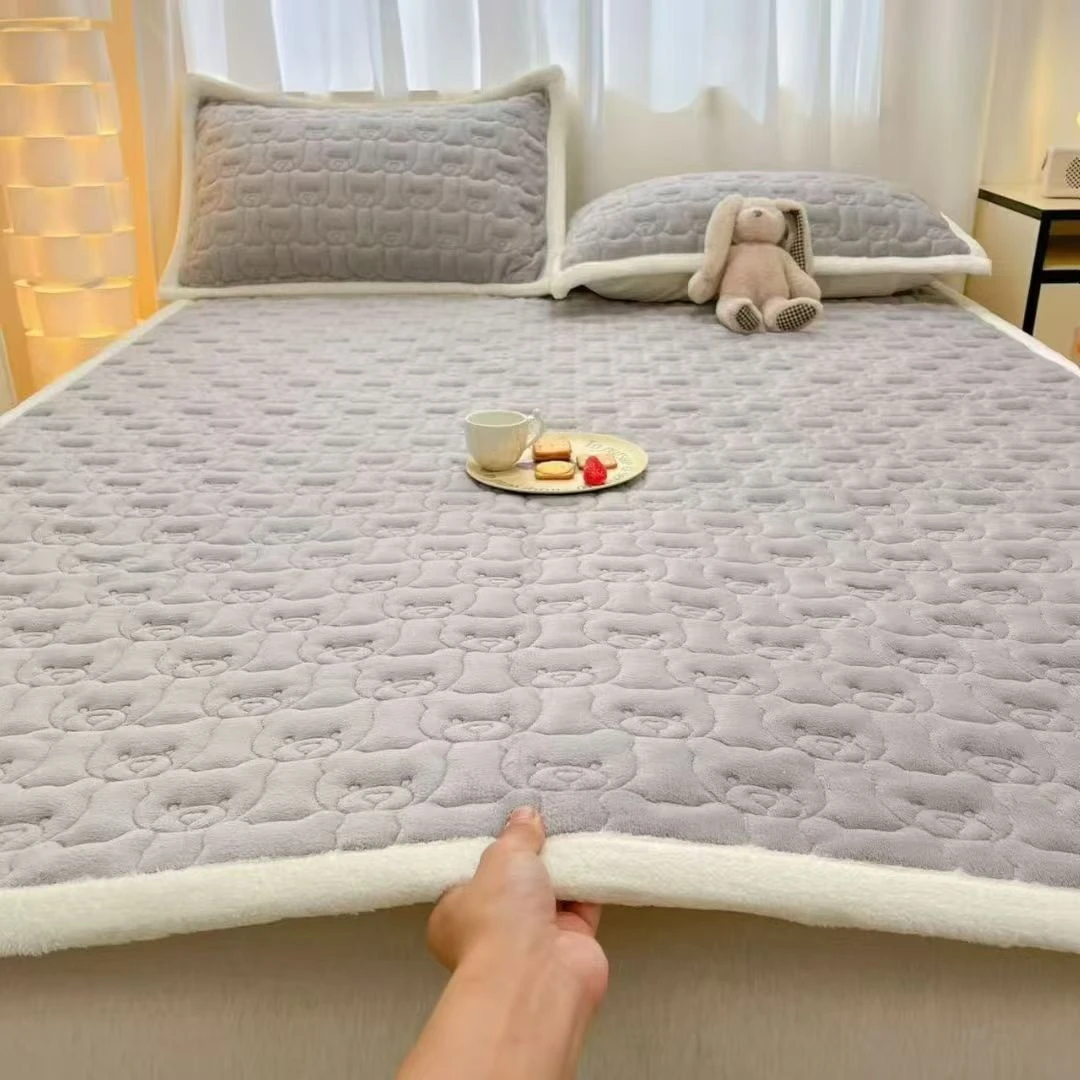 牛奶绒加棉加厚床垫  一个床垫不含枕套