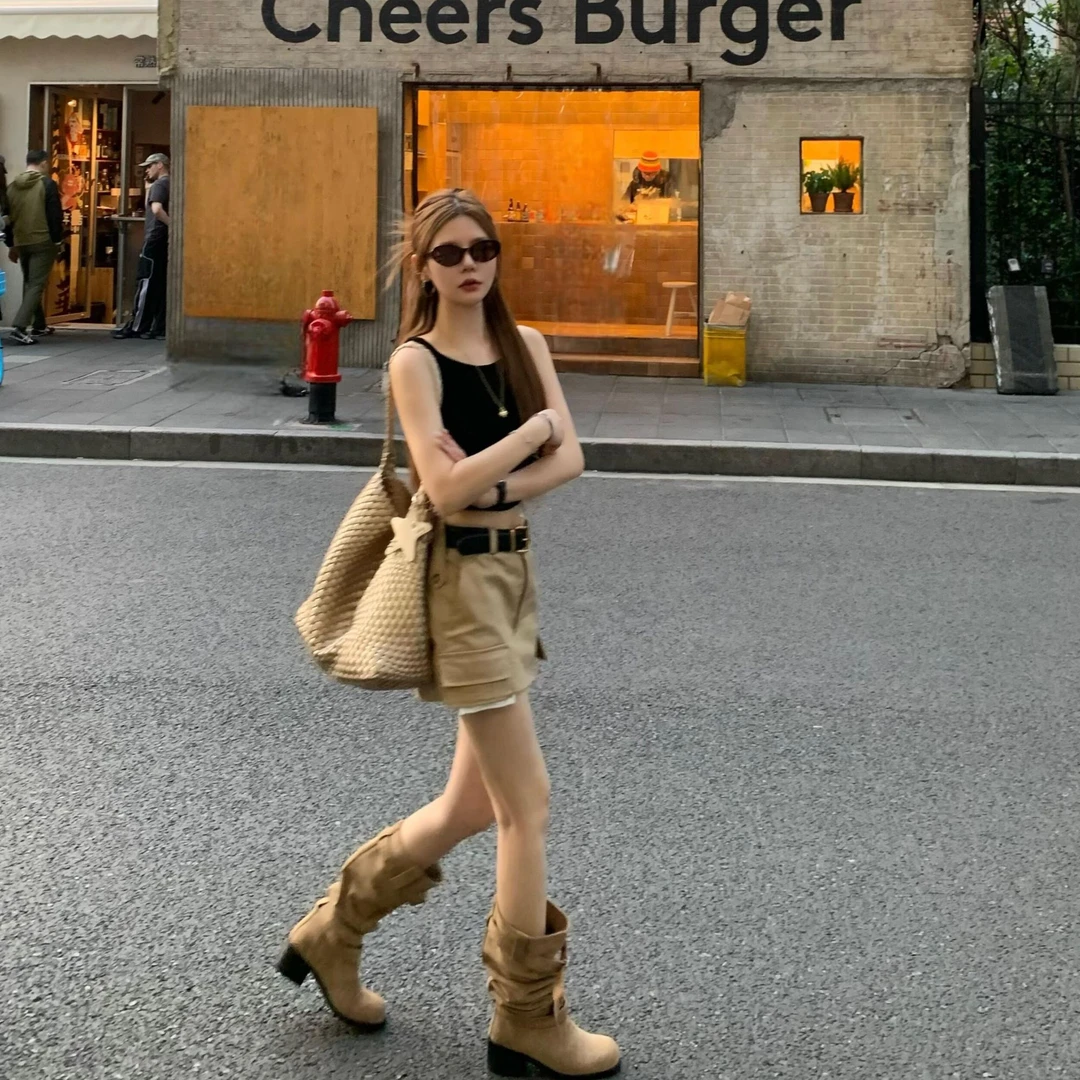 夏季印染透气时尚吊带高腰成人常规短裤小众气质显瘦卡其色通勤