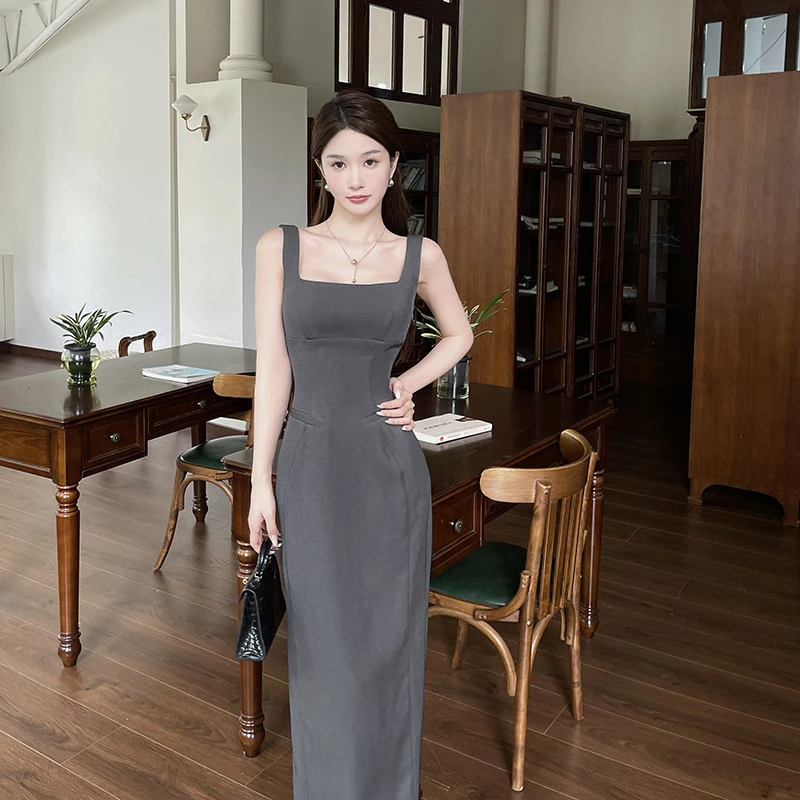 运补6-8 复古气质温柔风OL职场西装连衣裙方领简约吊带收腰长裙女