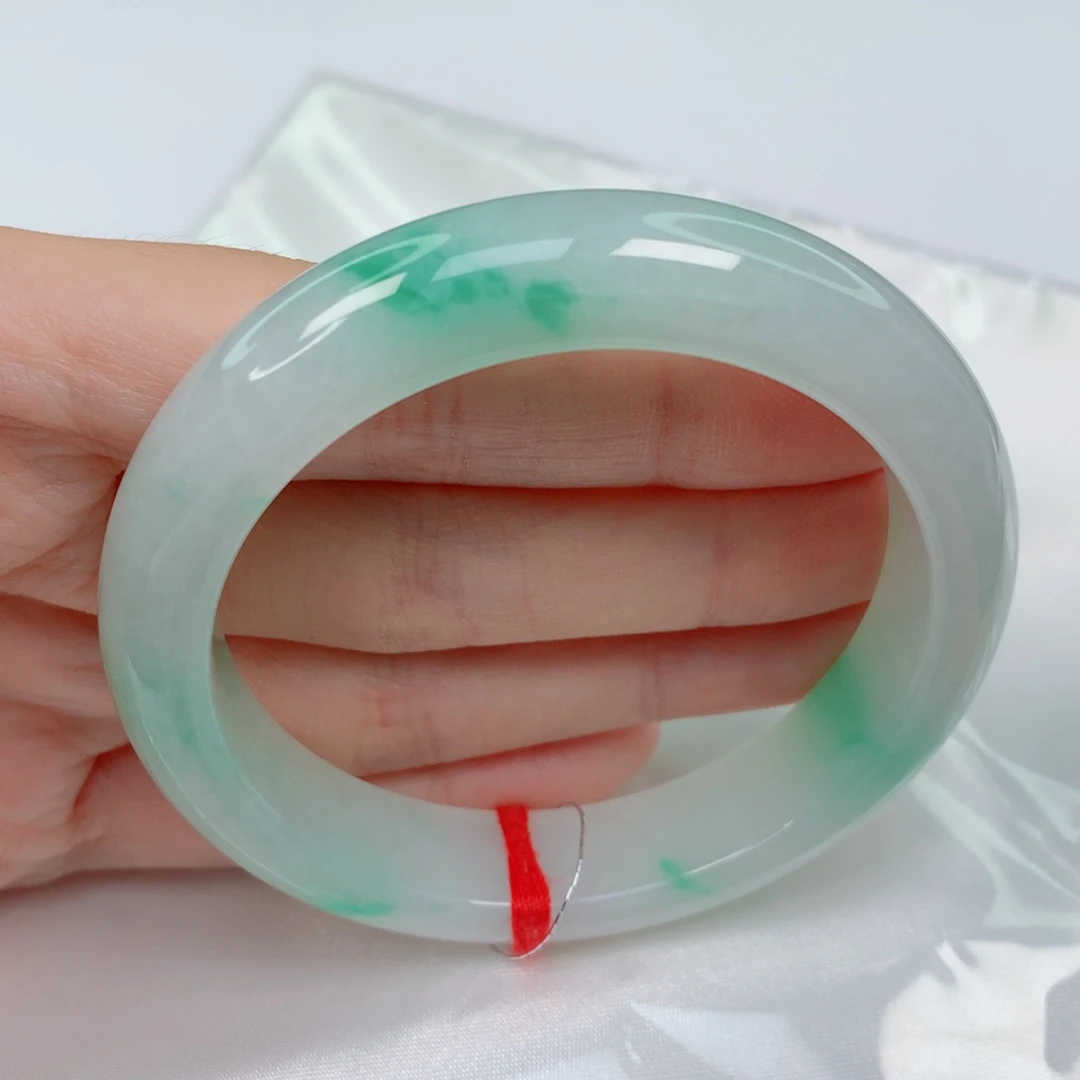 翡翠手镯未镶嵌55.5正圈，阳春白雪