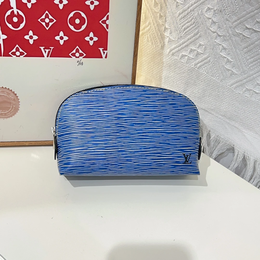 95新 LouisVuitton/路易威登 lv水波纹贝壳洗漱化妆包a7509