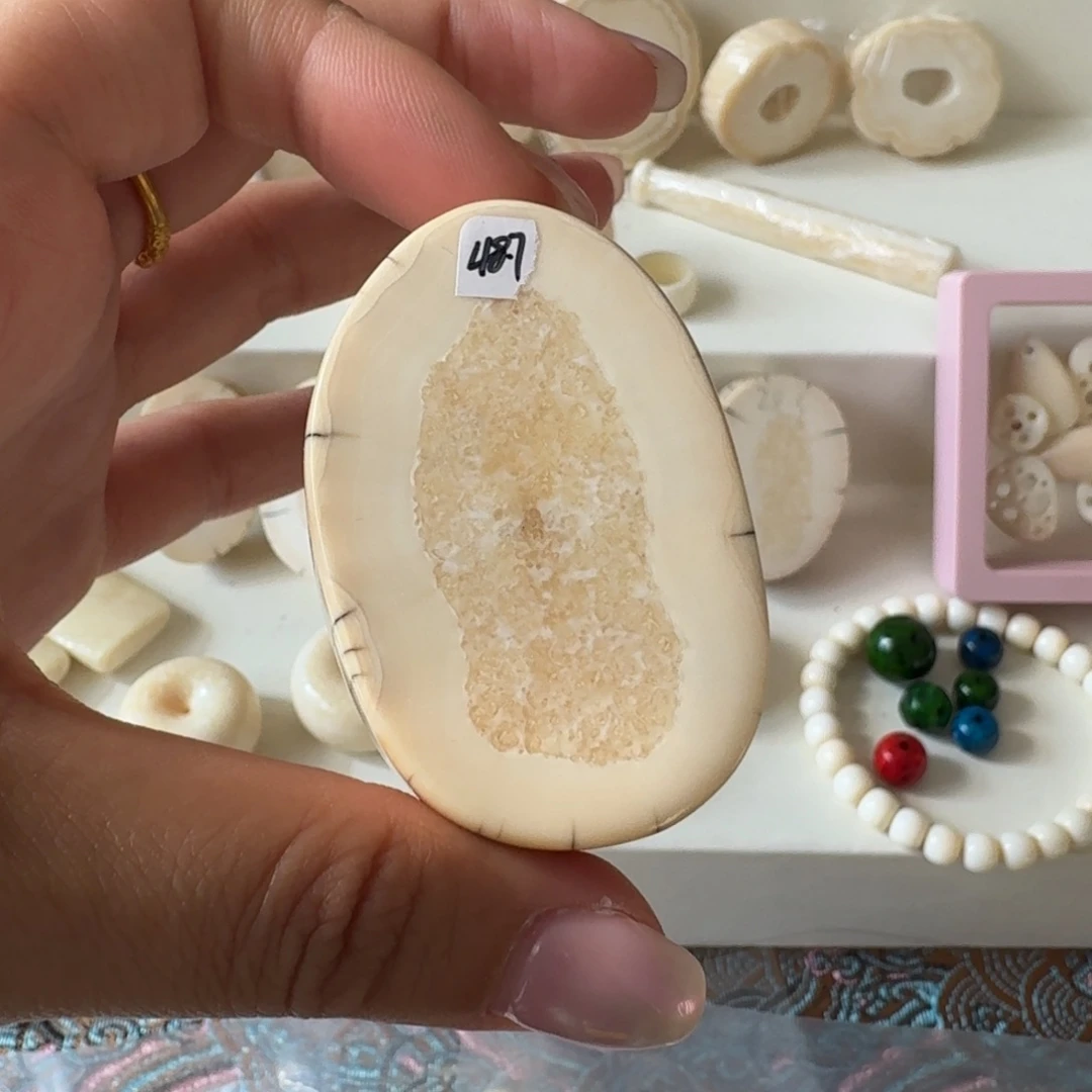 琉璃/树脂/塑料类胖48.7