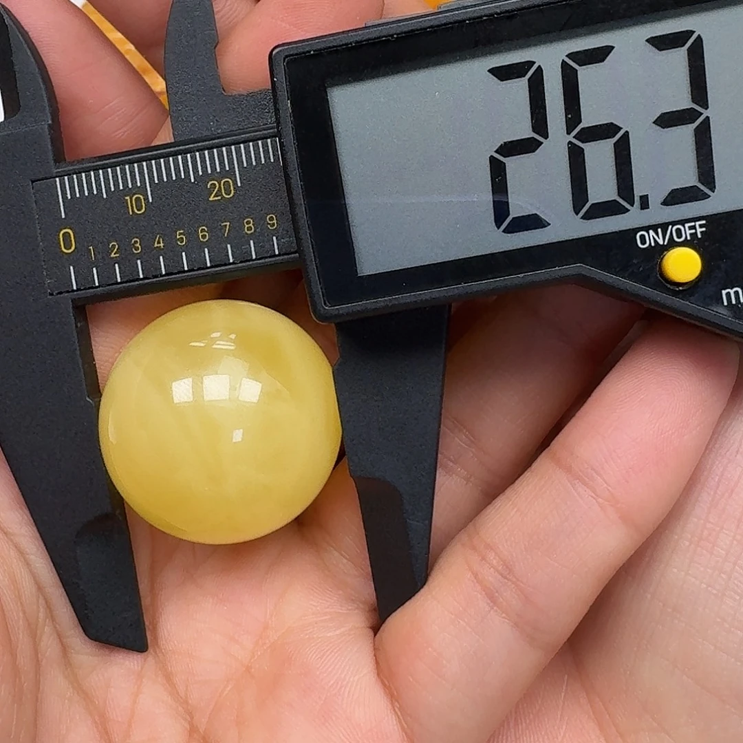 琥珀未镶嵌裸石悠悠