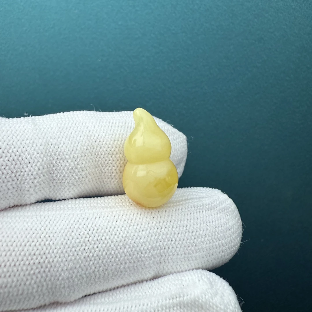 Y5375天然原矿蜜蜡 葫芦12.2*21.8mm支持复检假一罚十