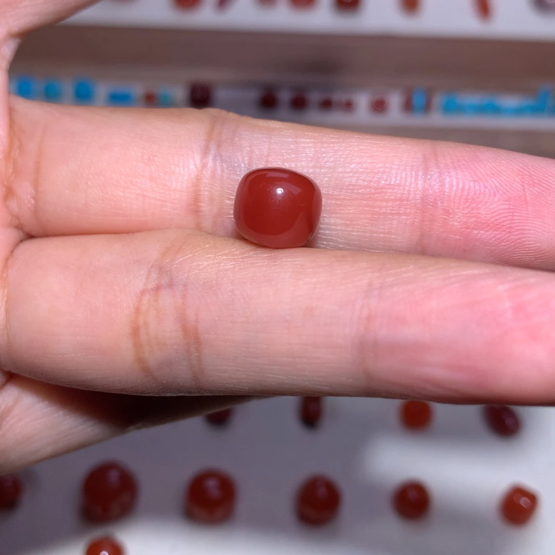 南红玛瑙未镶嵌牛血红老型9.1×8.1
