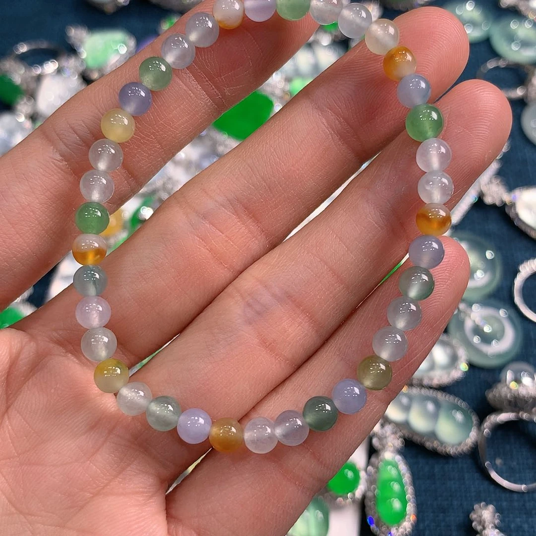 翡翠颈饰18K金镶嵌珠子