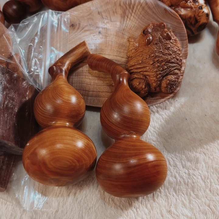 c***e柏木（崖柏）北太行崖柏黑油闪电葫芦